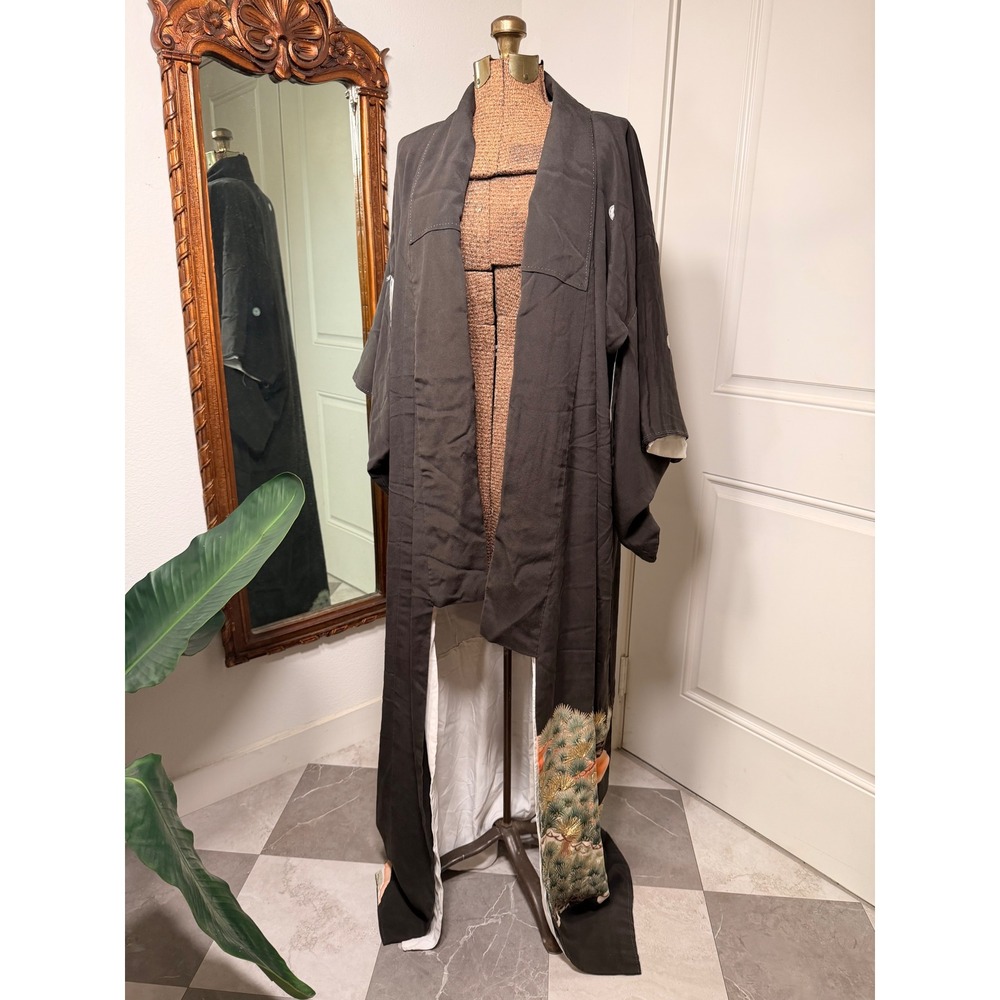Vintage Japanese Kurotomesode Kimono Black Silk Embroidered Pine Crested L0185